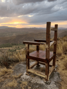 Silla de madera en la sierra de Morata de Jalón